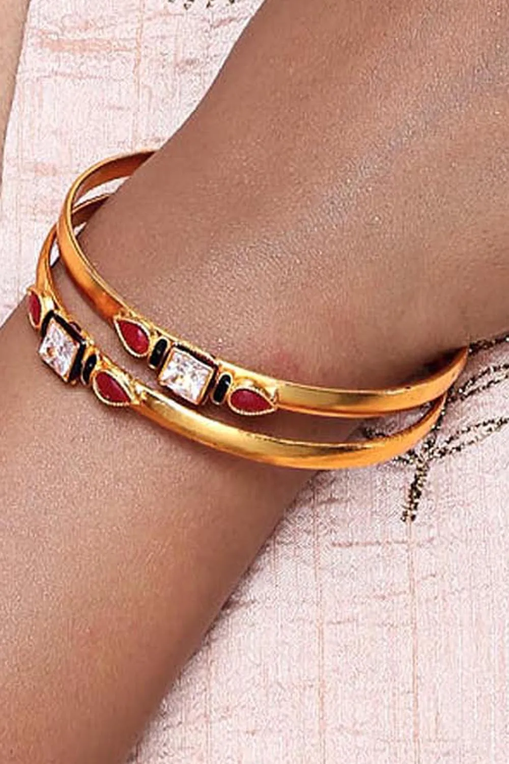 Alloy Bangles in Gold