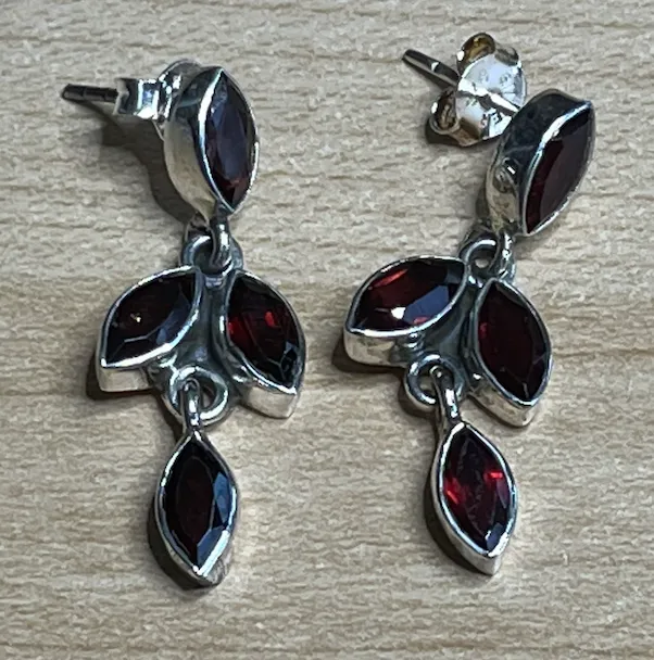 Garnet 4 Stones Stud Earrings (CH48)