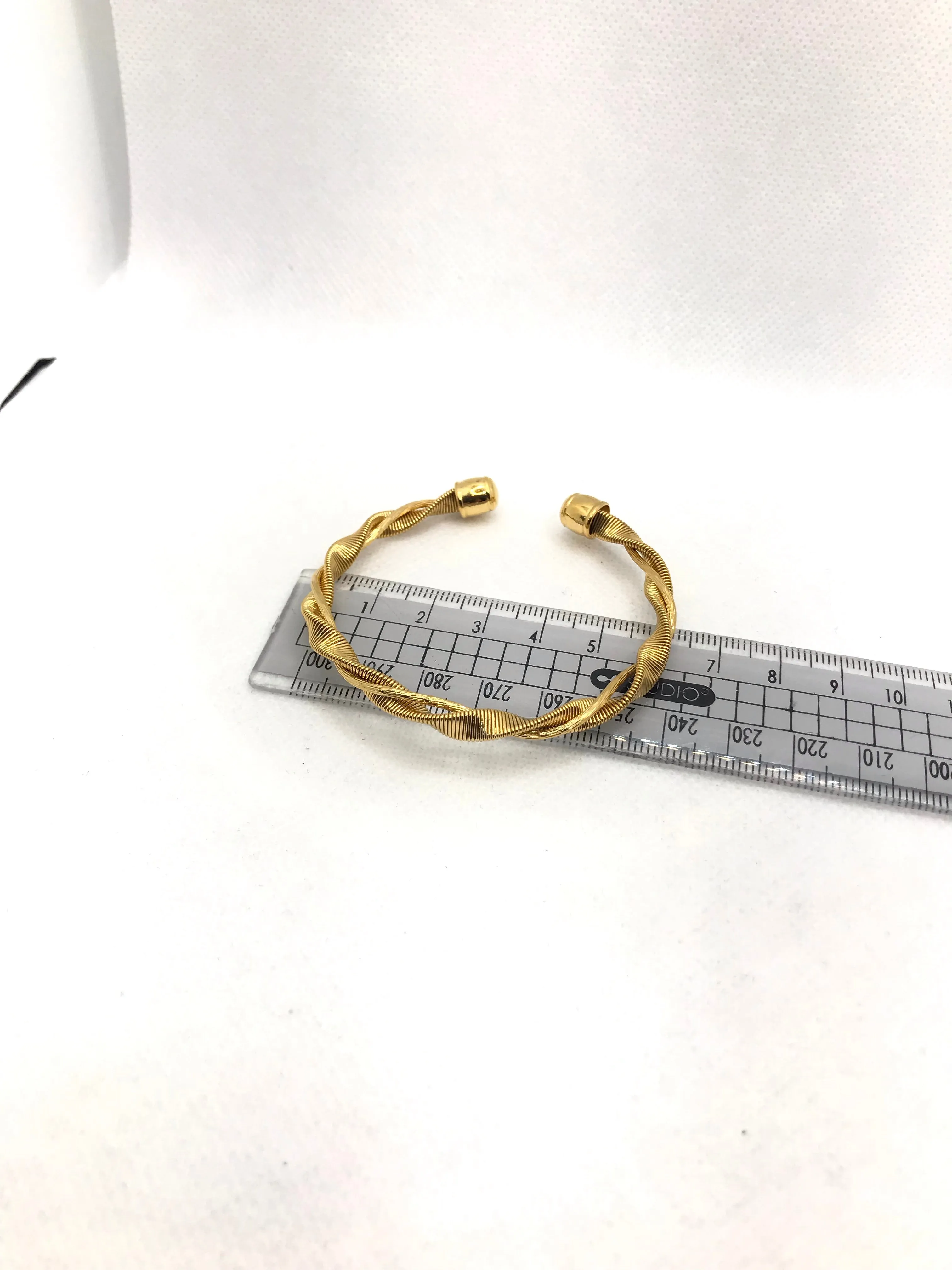 Gold plated zigzag style bangle